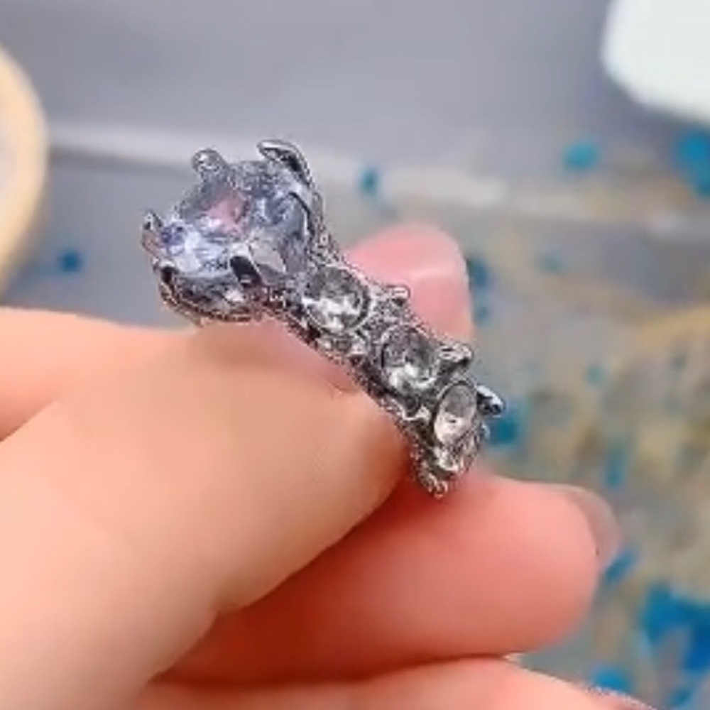 LAST ONE‼️ Silver White Sapphire Big Diamond Ring - Picture 5 of 16